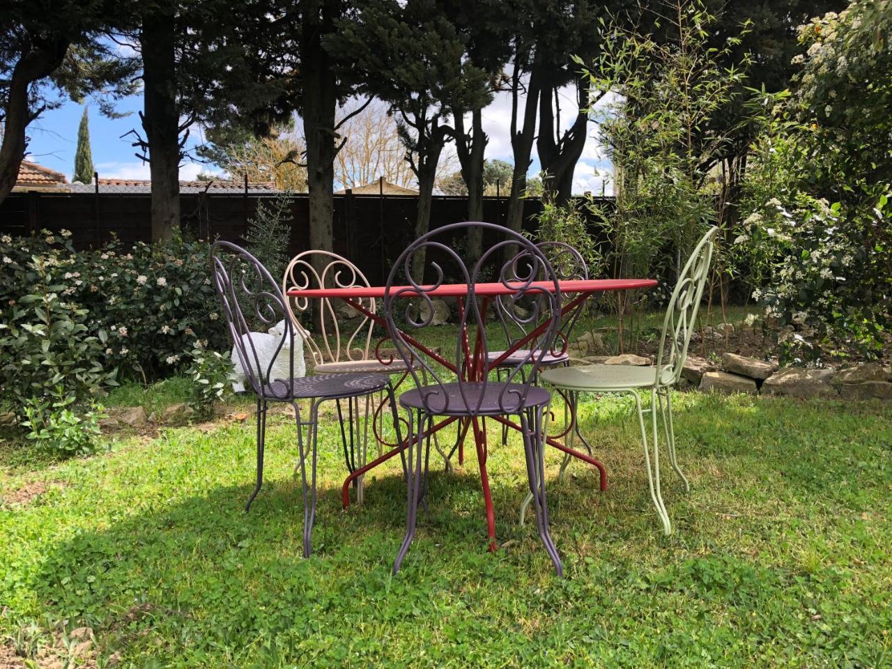 Aux Belles - Adults Only Bed & Breakfast