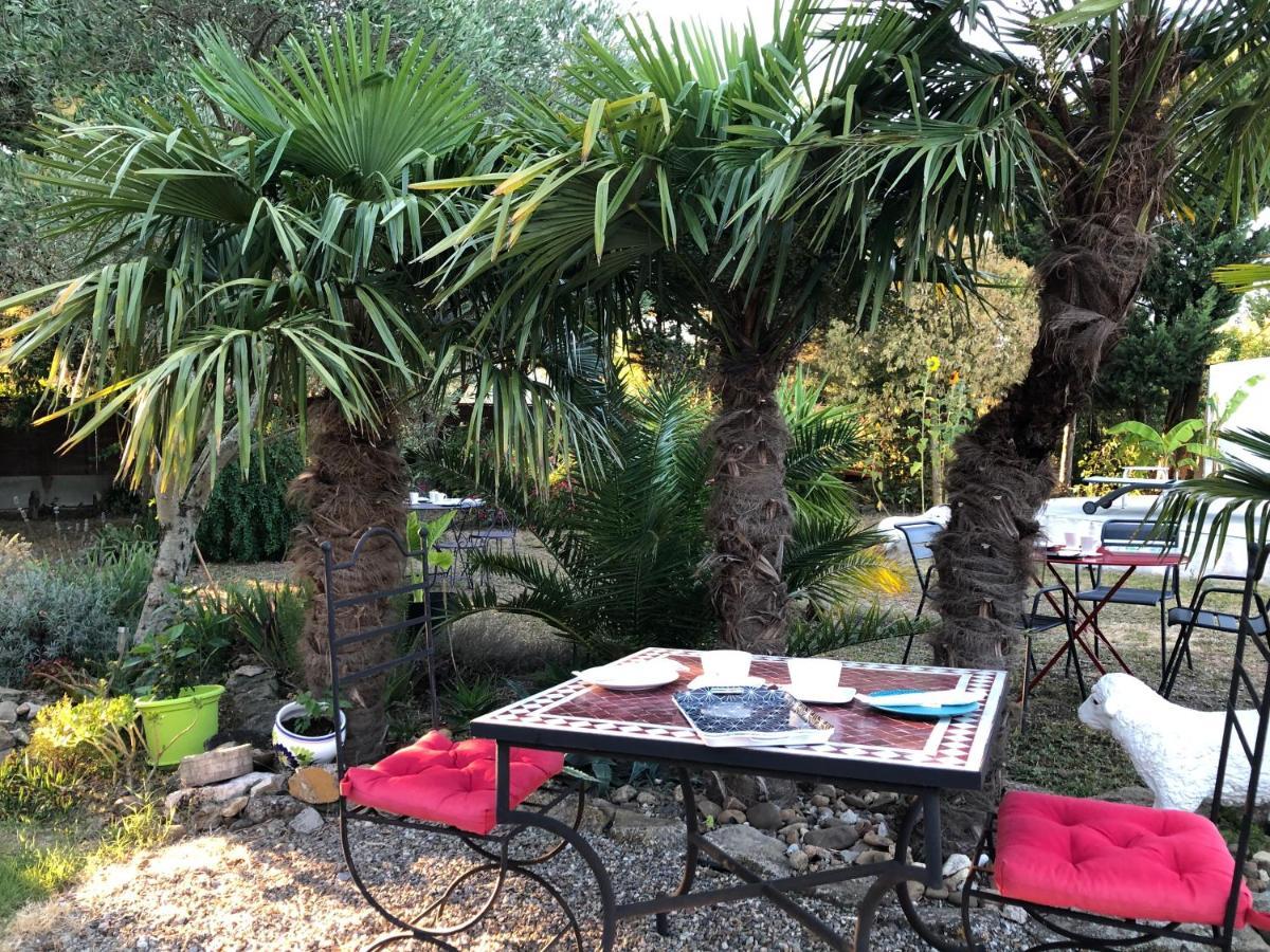 Aux Belles - Adults Only Bed & Breakfast