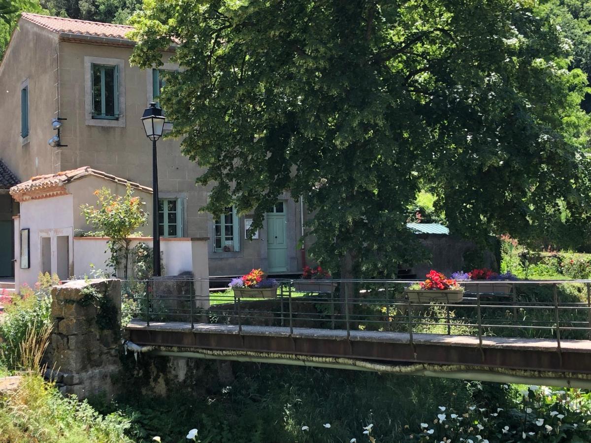 Aux Belles - Adults Only